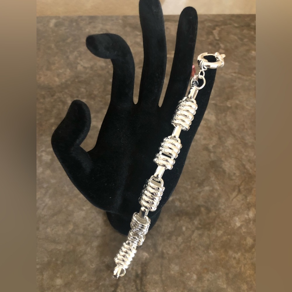 Beautiful Stainless Steel Bracelet - Picture 3 of 4
